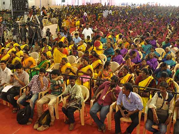 பணத்தைக் கொடுங்க