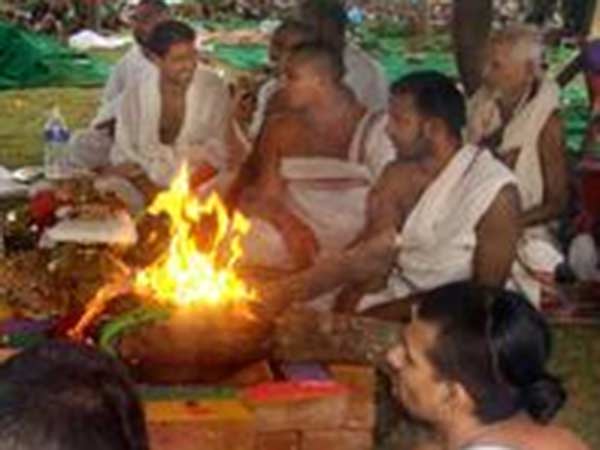 எதிரிகளை வீழ்த்தும் யாகம்