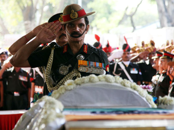 Army rescuers find mom’s photo next to martyr’s mortal remains Army rescuers find mom’s photo next to martyr’s mortal remains
