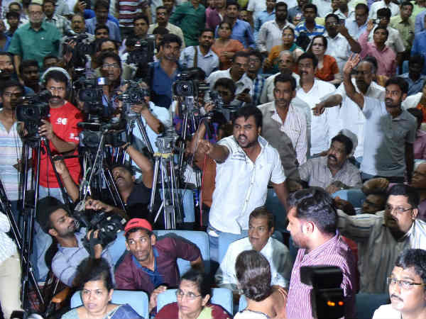 Shoe thrown at Kanhaiya Kumar