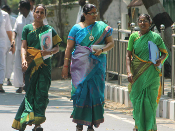 பச்சை நிறமே பச்சை நிறமே