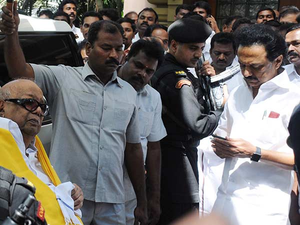 சேலம் தேமுதிகவினர் 