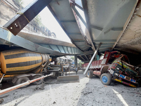 Flyover collapse: Kolkata police rush to Hyderabad
