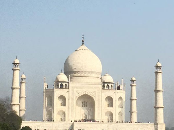Foreigners must pay Rs 1,000 to visit Taj Mahal 