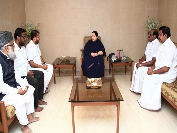 Sethuraman and John Pandian meets Jayalalitha extends support