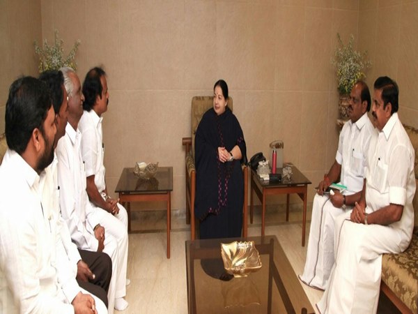 Sethuraman and John Pandian meets Jayalalitha extends support
