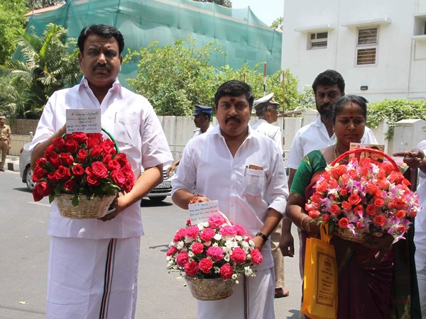 233 candidates will meet jayalalitha today