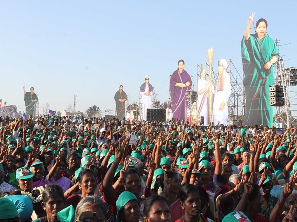 Jaya slams DMK for its failure on manifesto 