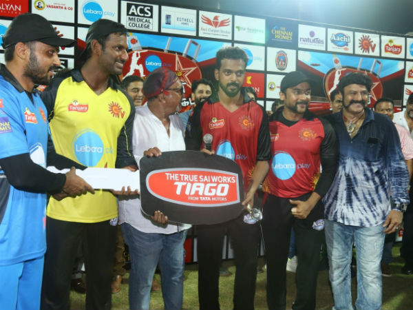 நடிகர் சங்கம்