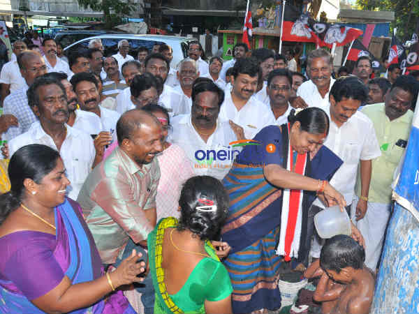 வீதி வீதியா ஒட்டு வேட்டை