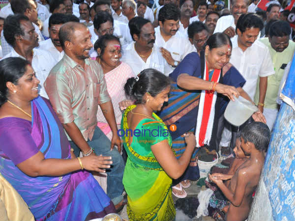 இரட்டை இலை கோலம்