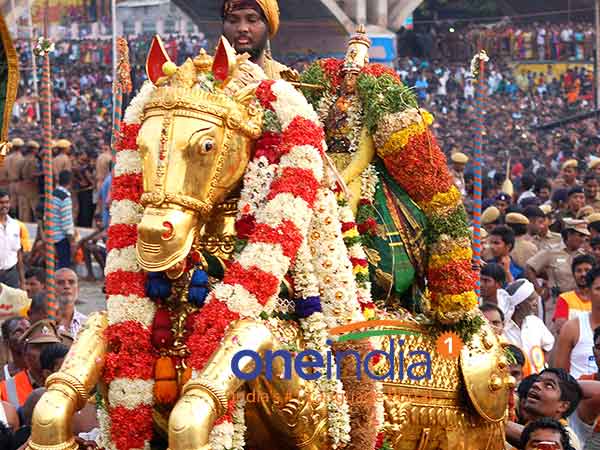 புறப்பட்ட அழகர்