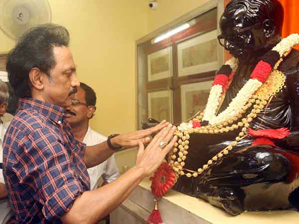 எல்லாம் பொய்