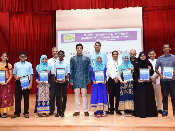 Neeya Naana Gopinath's Manathil Uruthi Vendum programme in Singapore