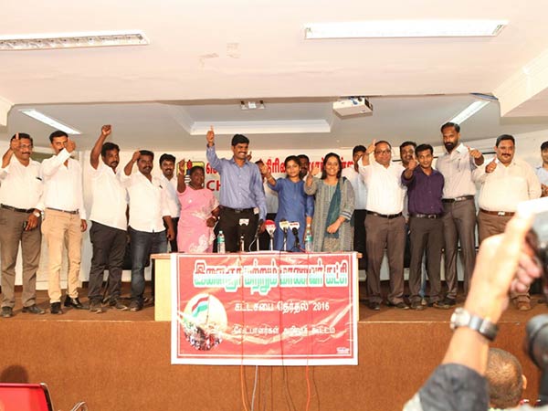 Actor Kumaran contests against Gokula Indira