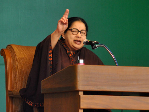 jayalalithaa slams to DMK and congress alliance