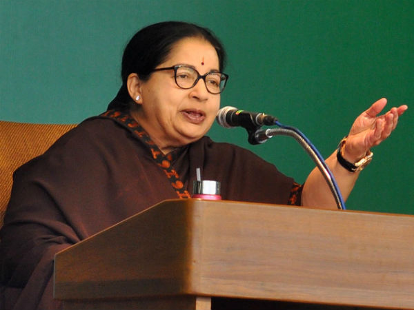 சாதனைகளை விளக்கிக் கூறுங்கள்