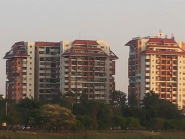ஏரிகளைக் காணோம்