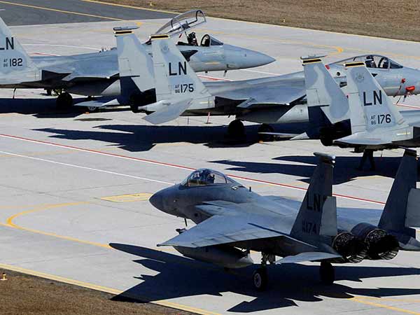 போர் விமானம்