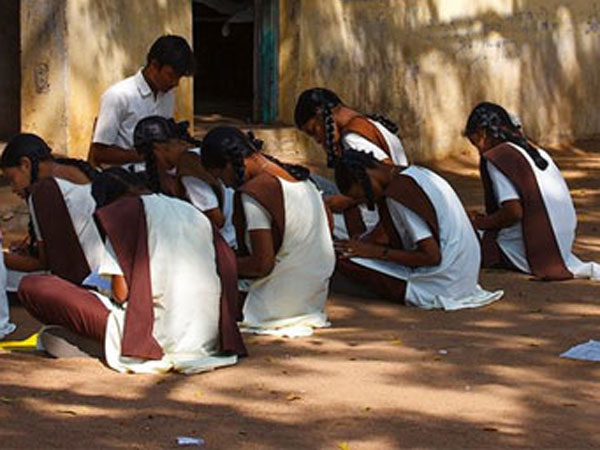 அன்பான வேட்பாளர்களே.. தரமான கல்வி சமமாக வேண்டும்.. தமிழ்நாடு அறிவியல் இயக்கம் கோரிக்கை | TNSF seeks candidates to help improve the Education system - Tamil Oneindia