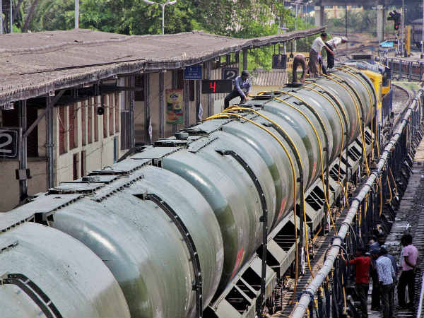 Photojournalist electrocuted while clicking water train pics in Jhansi