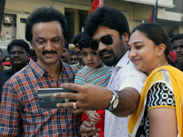 செல்பி வித் ஸ்டாலின்