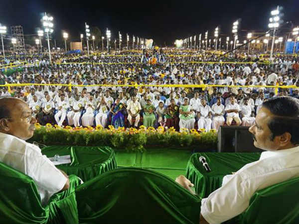 தனித்து போட்டி