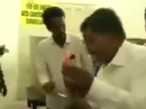 வாக்குப்பதிவு தடை