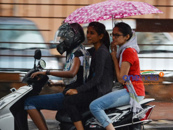படகோட்டிகளை எதிர்பார்த்து