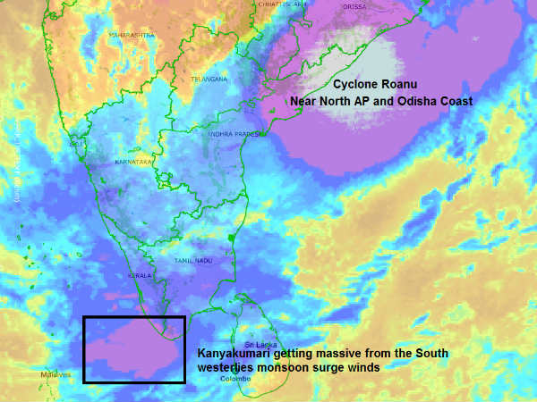 ஒடிசாவை நெருங்கும் புயல்