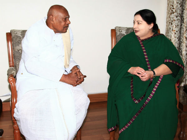 பதவி பிரமாணம்... பதவி பிரமாணம்...