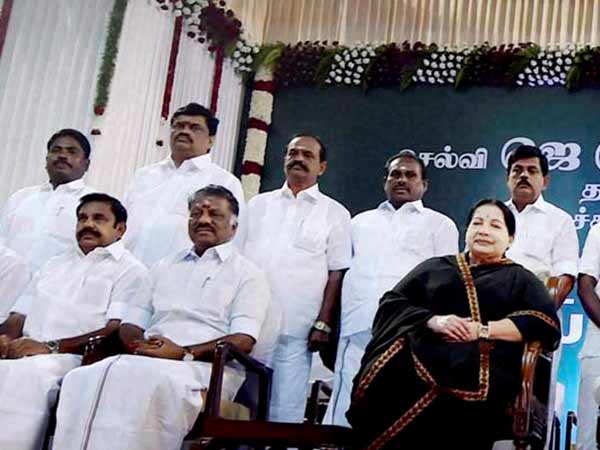33 அமைச்சர்கள்