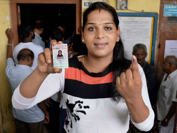 கல்வித்துறை அதிகாரிகள்...