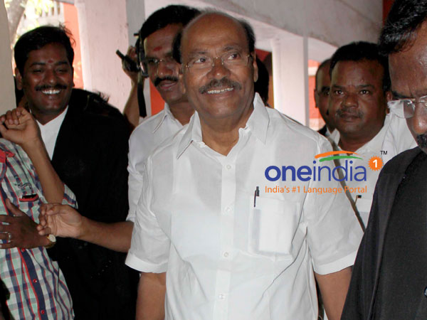 ஊழலின் அடையாளம் ஜெயலலிதா