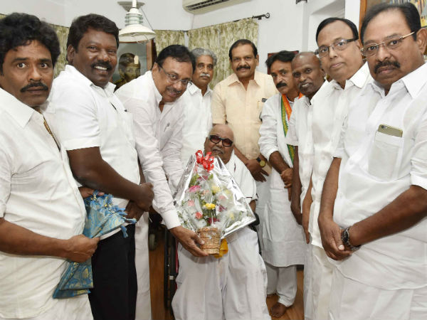 சிஐடி காலனியில் மரக்கன்று