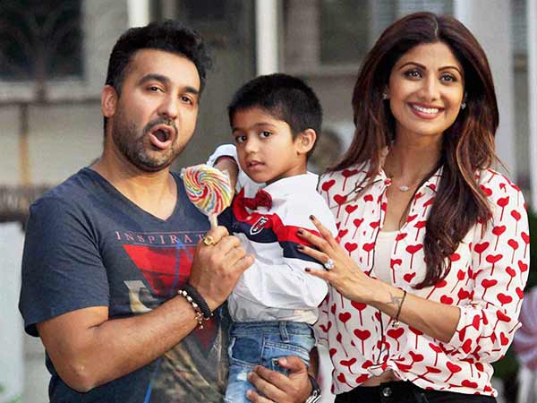 போலீஸார் வழக்குப் பதிவு 