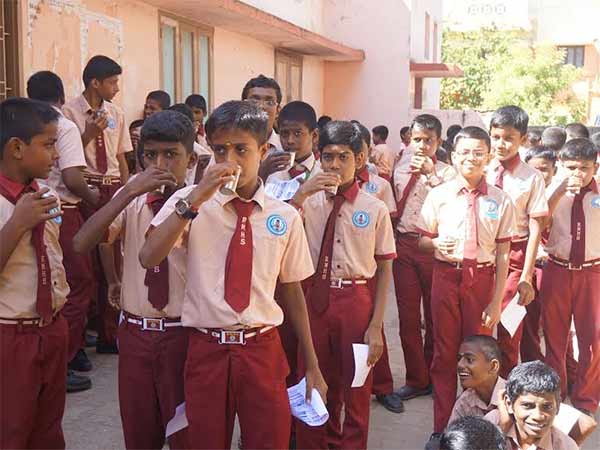 Nilavembu kasayam given to students