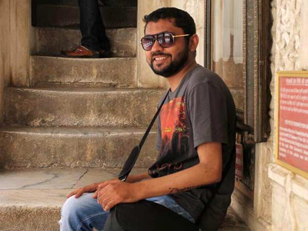 Techie Posts Photos Of Suicide Attempt On Facebook, Saved