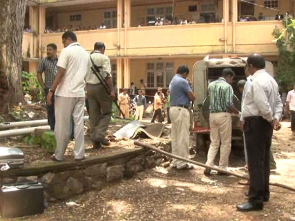 One injured in an explosion in a jeep outside Kollam court, Kerala One injured in an explosion in a jeep outside Kollam court, Kerala