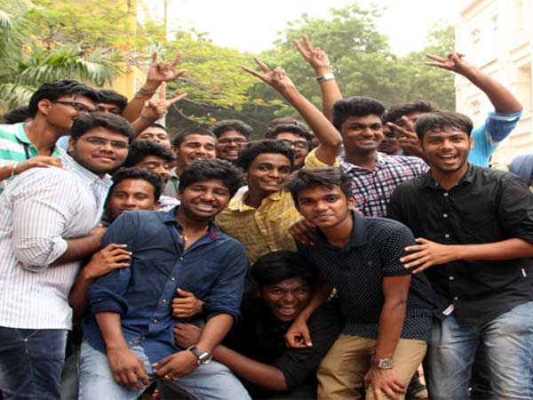 சீனியர்களுக்கு மட்டும்