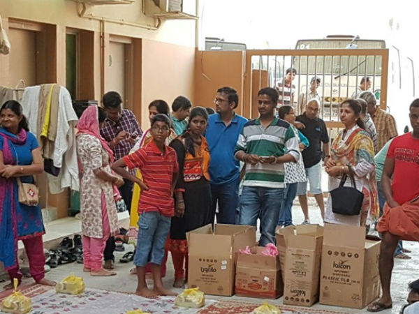 Rekha Music and Dance group distribute Iftar meals to workers 