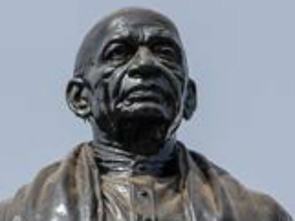 மன்னிப்பு கேட்க வலியுறுத்தல்