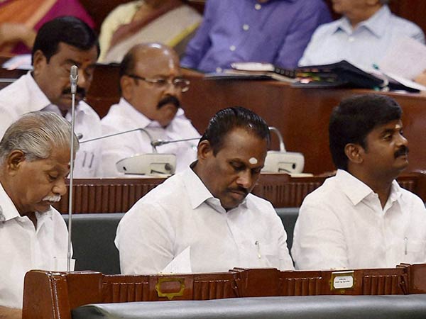 சட்டத்திருத்தம் நிறைவேற்றம்