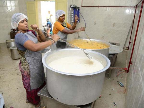 கள்ளத்தனமாக விற்பனை- பங்கு பிரிப்பு 