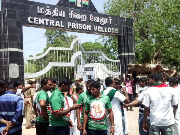 கொல்ல சதி