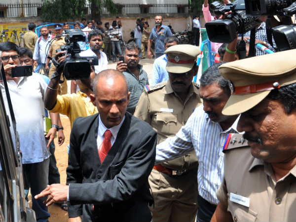 நீதிபதி விசாரணை நீதிபதி விசாரணை