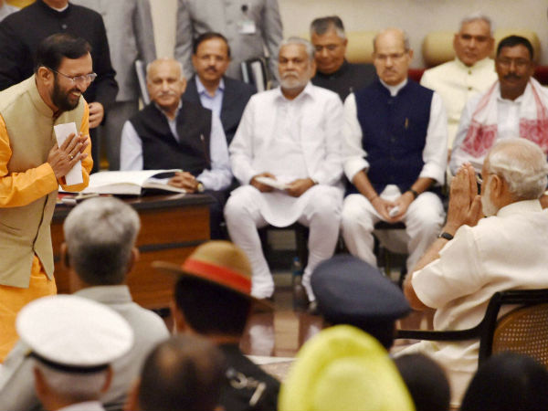 சாதனை ஜவடேக்கர்