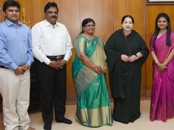 Sarathkumar family meet TN CM Jayalalithaa Sarathkumar family meet TN CM Jayalalithaa