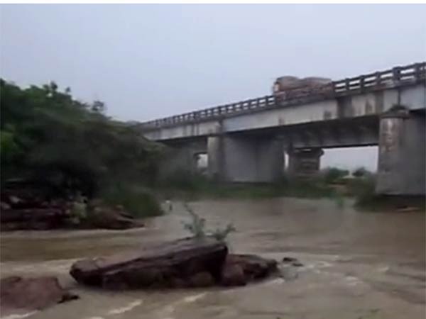 பாமலுஒங்காவில் தடுப்பணை