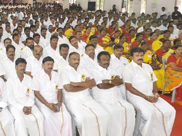 15000 பேர் ஐக்கியம்